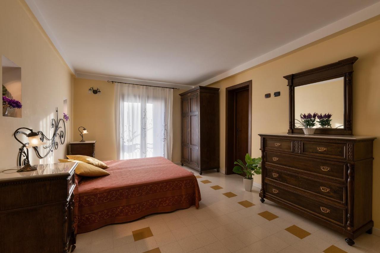 Casa Manzella Panzió Terrasini Kültér fotó