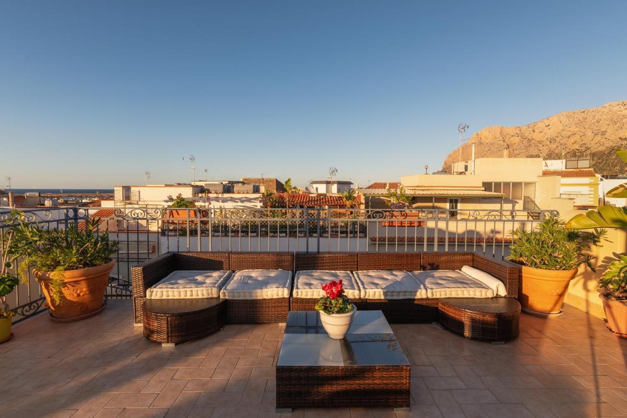 Casa Manzella Panzió Terrasini Kültér fotó